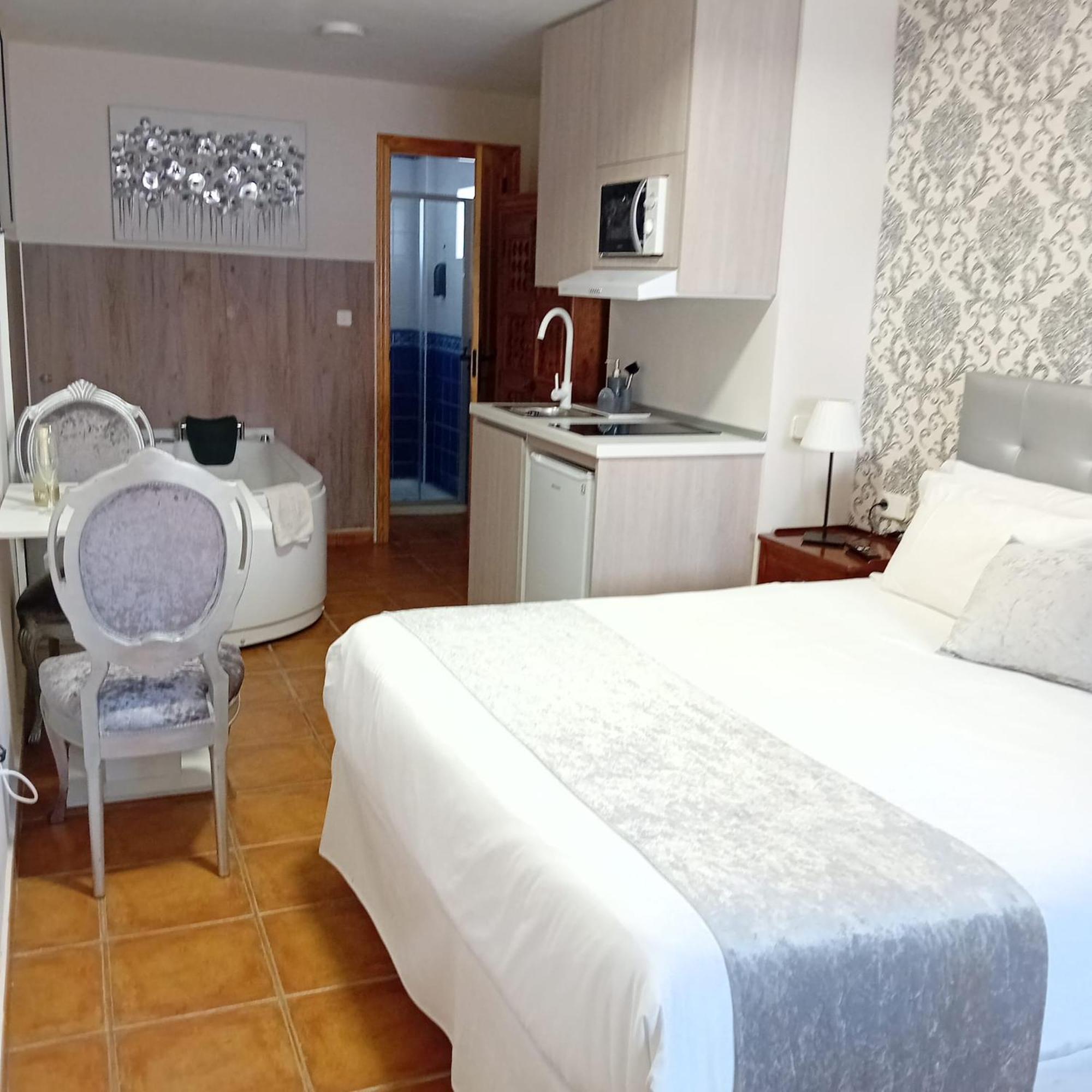Biosfera Suites Palomera Room photo